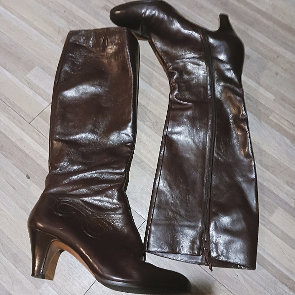 Vintage Salvatore Ferragamo Carla Tall Riding Boots Heels Brown Leather size 8
